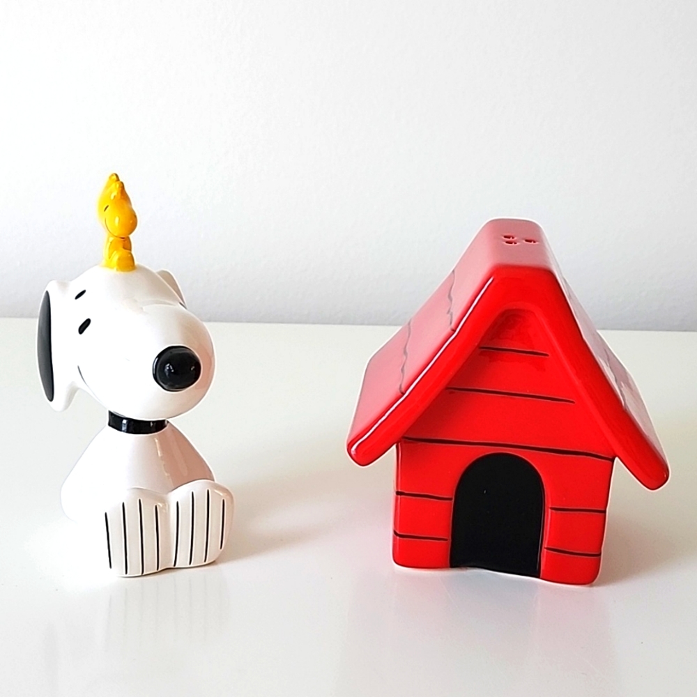 Snoopy Salt and Pepper Shaker